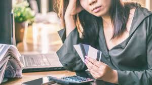 Should I Pay Off My Credit Card Debt Immediately or Carry over a Balance and pay it off Over Time? Read our blog to get informed!